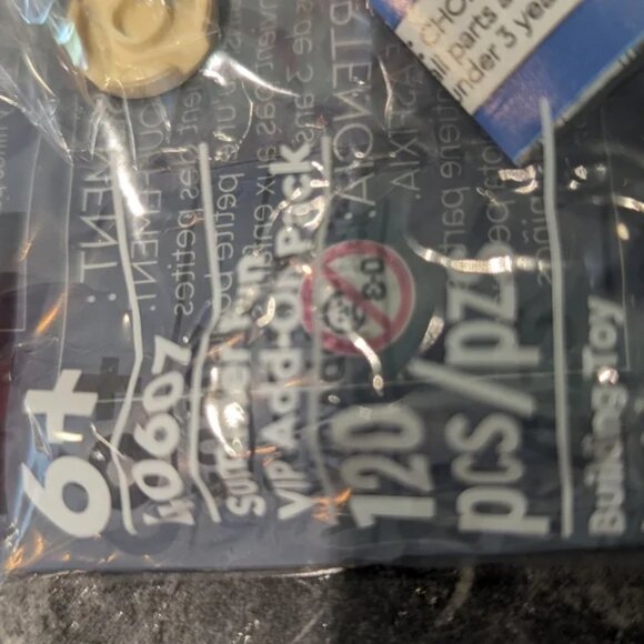 Lego VIP Summer Add on pack brand new - Picture 3 of 4